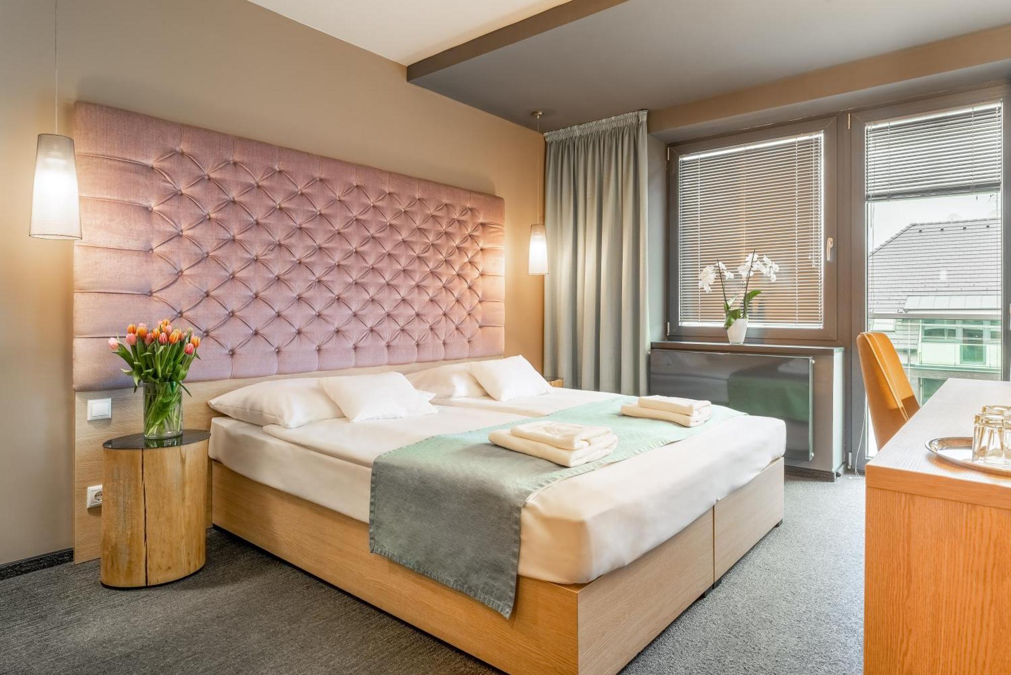 Onyx Luxury Aparthotel Sárvár Buitenkant foto